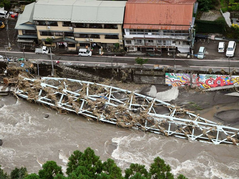 Nhật khốn khổ vì mưa lũ, hàng chục người thiệt mạng