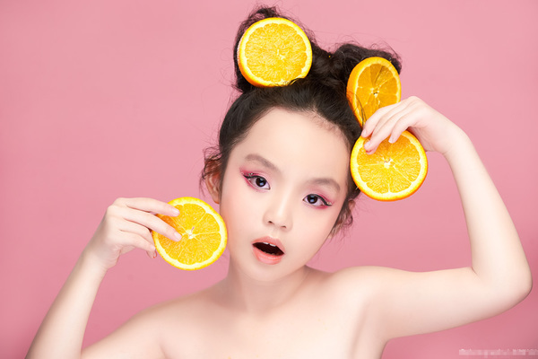 Mẫu nhí 7 tuổi chụp hình chuyên nghiệp