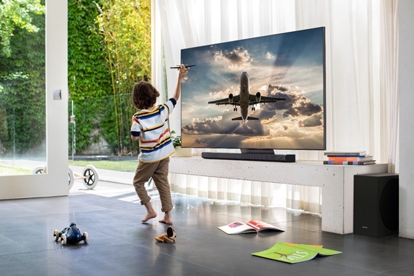 Mang rạp phim về nhà với cấu hình loa 9.1.4 đầu tiên của Samsung
