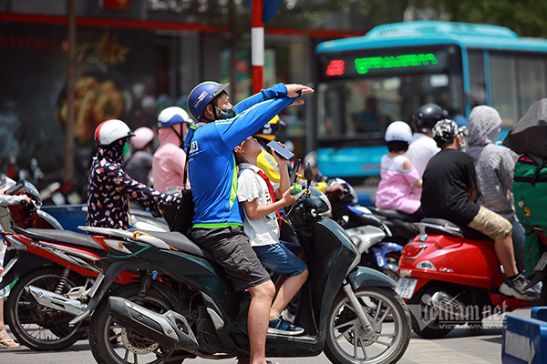 Dự báo thời tiết 12/7, miền Bắc vài nơi có mưa, miền Trung nắng rát