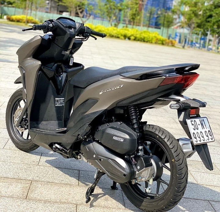 Trúng biển ngũ quý 9, Honda Vario đội giá gần 900 triệu đồng