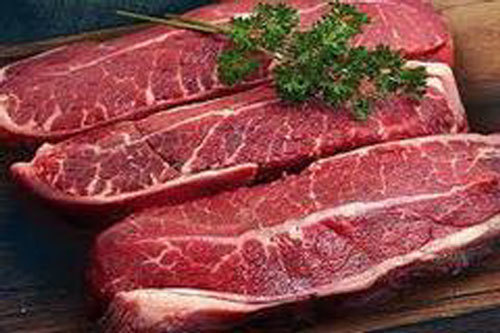 Thịt bò Úc, gà ủ muối tiêu: Giá siêu rẻ, bán tràn lan