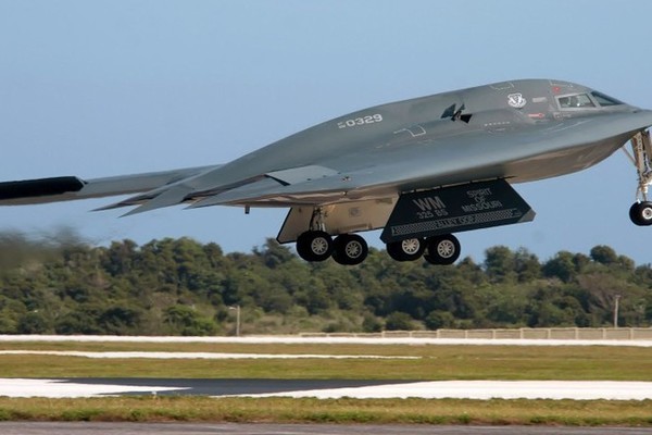 Giải mã 'quái vật' tàng hình B-2 Spirit của Mỹ