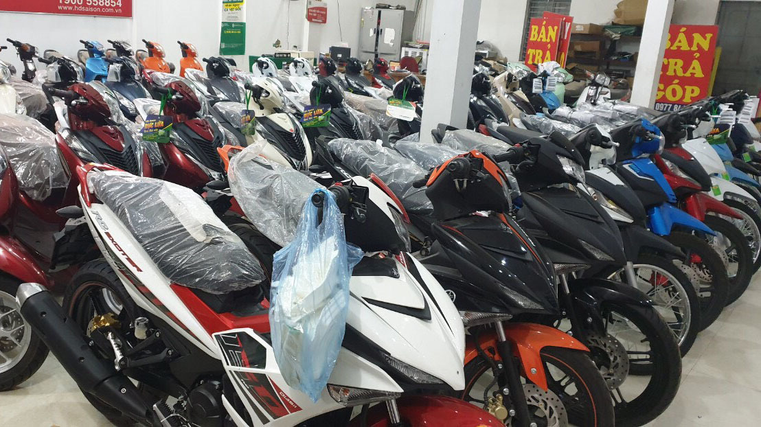 Honda SH 2019 - một sản phẩm nổi bật của hãng xe Honda có giá giảm đến 50% để đáp ứng nhu cầu của người dùng trên toàn quốc. Đây là cơ hội tốt để sắm cho mình một chiếc xe đẳng cấp với sự thiết kế hiện đại và tiện ích sang trọng. Đừng quên ghé qua để chọn cho mình một chiếc xe ưng ý nhé!