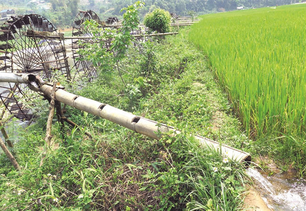Water wheels the highlights of mountain fields