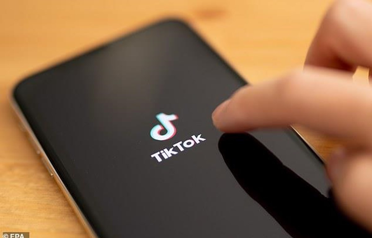 Người dùng lo TikTok sụp đổ do lượt 