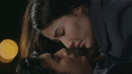 'Tình yêu và tham vọng' tập 34, Linh bất ngờ hôn Minh