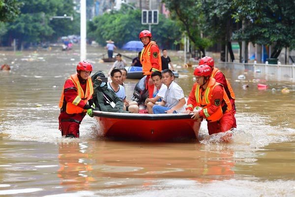 Hơn 400 con sông vượt mức báo động, Trung Quốc căng mình ứng phó
