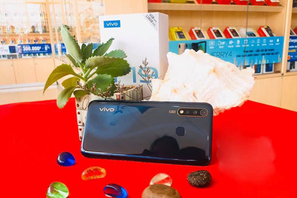 Vivo Y19 chính hãng còn 4.590.000đ tại Viettel Store