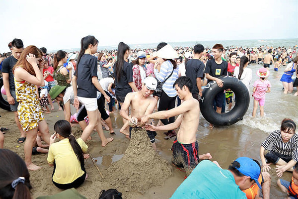 Cán bộ biên phòng và một du khách Hà Nội chết đuối ở biển Sầm Sơn