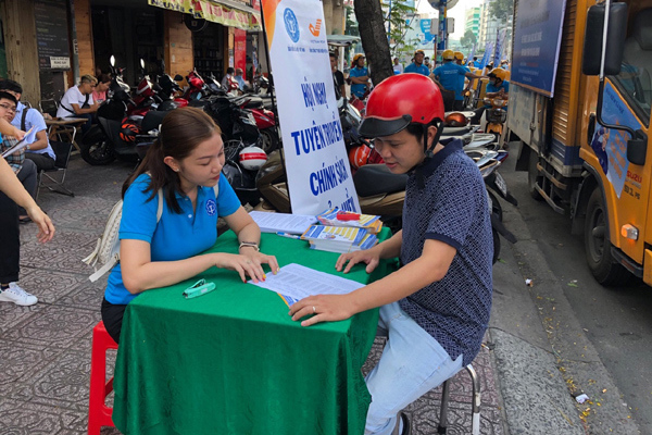 Gần 90.000 người tham gia BHXH tự nguyện, BHYT hộ gia đình