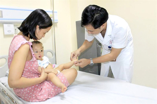 Hanoi strengthens hand, foot and mouth disease and diphtheria prevention