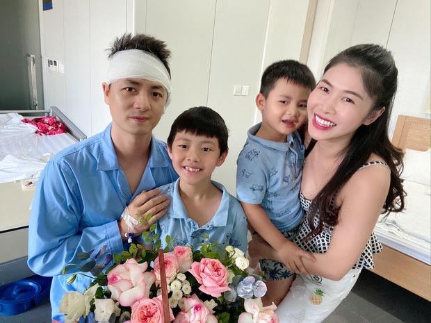 Ca sĩ Đăng Khôi nhập viện phẫu thuật