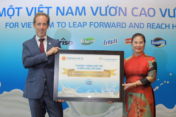 Sữa Cô Gái Hà Lan đầu tư 55 tỷ đồng ‘Vì một Việt Nam vươn cao vượt trội’
