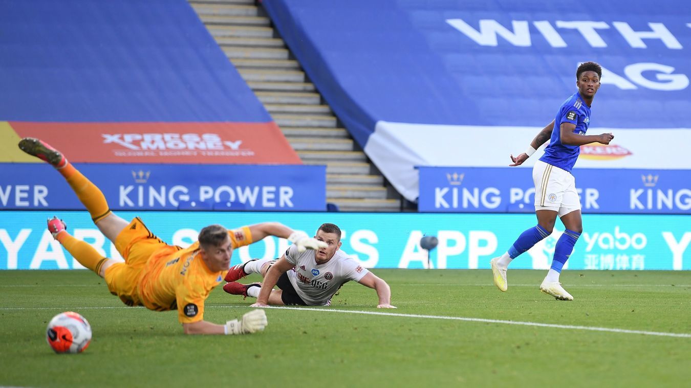 Leicester tìm lại niềm vui, MU phải đuổi bắt