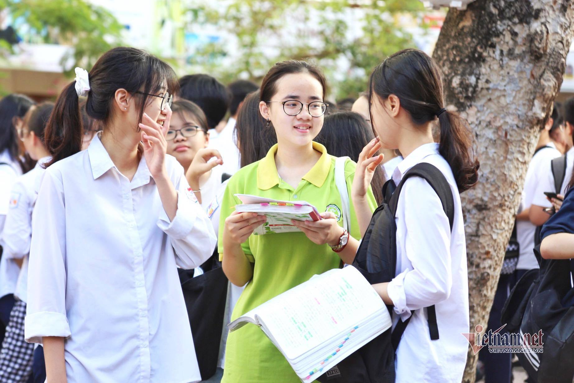 Trường bật điều hòa từ 6h sáng cho học sinh thi lớp 10 ở Hà Nội