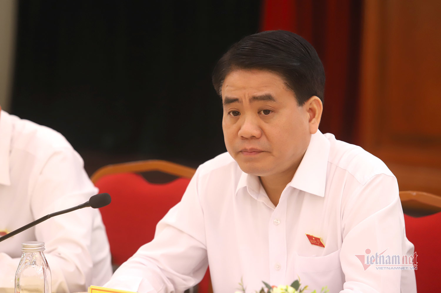 Chủ tịch Nguyễn Đức Chung đồng cảm với người dân sống quanh bãi rác Nam Sơn