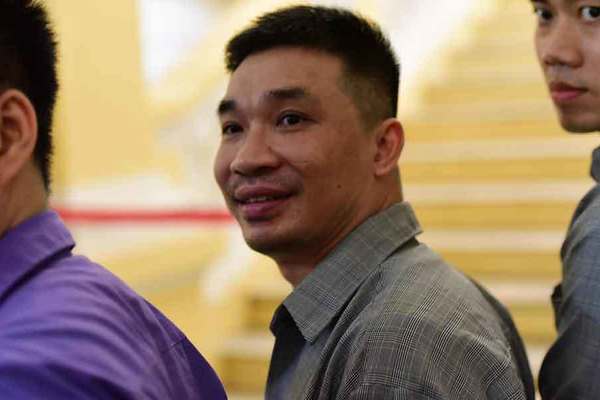 Tạm dừng phiên xét xử hot girl Ngọc Miu và người tình