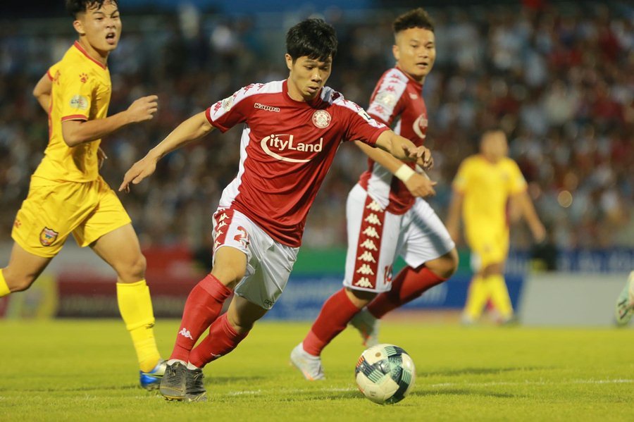 Công Phượng mờ nhạt, TP.HCM trắng tay tại Hà Tĩnh