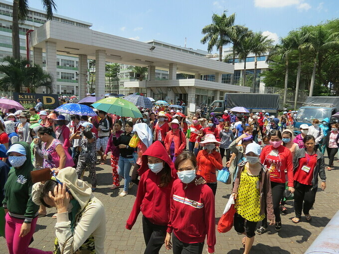 Jobs lost as orders decrease