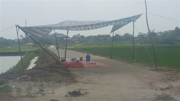 Hanoi residents ask for long-term solution over waste collection