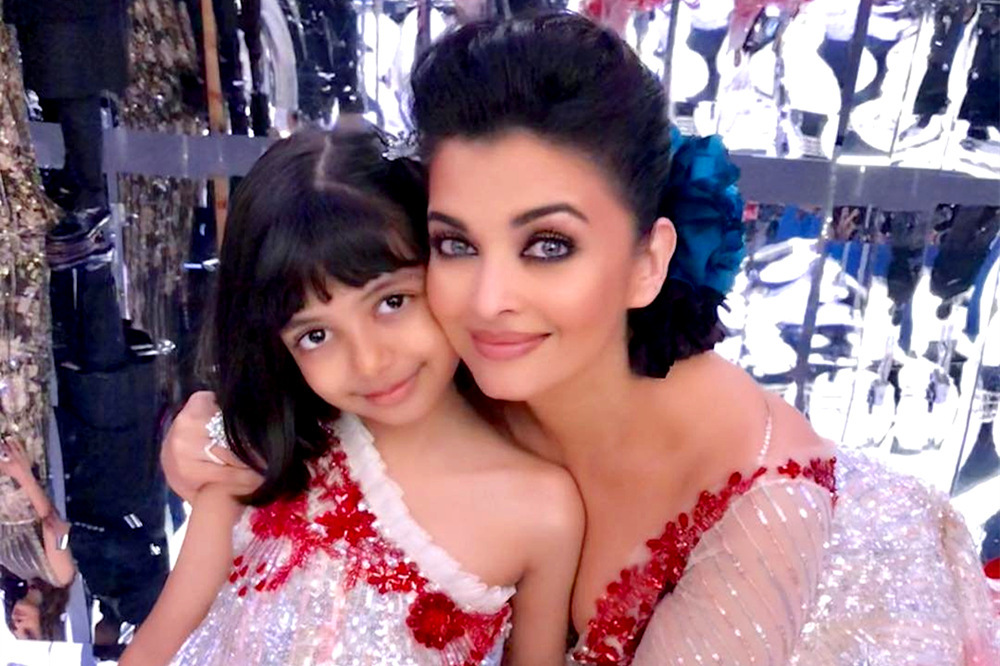 'Hoa hậu đẹp nhất mọi thời' Aishwarya Rai và con gái nhập viện