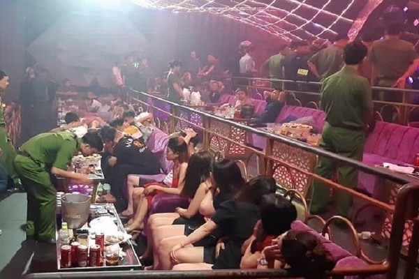 Trăm nam nữ phê ma túy trong tụ điểm ăn chơi bậc nhất Đồng Nai