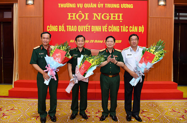 Trao quyết định bổ nhiệm cho ba thứ trưởng Bộ Quốc phòng