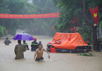 Thành phố Hà Giang chìm trong biển nước, 2 mẹ con bị vùi chết