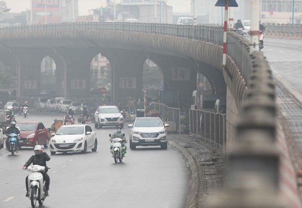 Hanoi sees air pollution exceed red-warning level