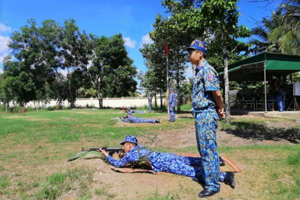 Squadron 42 inspects shooting skills with real bullets to meet requirements of the Coast Guard’s missions