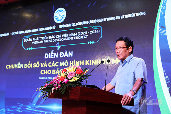 Tìm lời giải 'báo chí trả tiền' cho báo chí Việt Nam