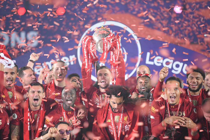 Lễ ăn mừng vô địch Ngoại hạng Anh rực rỡ của Liverpool