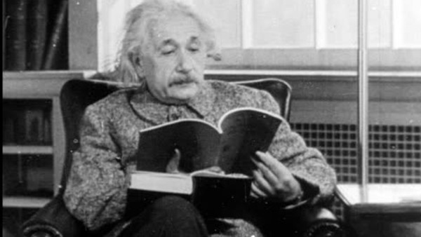 Những bài học thú vị từ cuộc đời của Albert Einstein