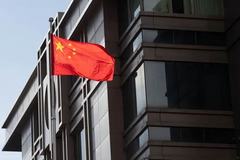 FBI tin một nhà khoa học Trung Quốc trốn nã ở lãnh sự quán tại San Francisco