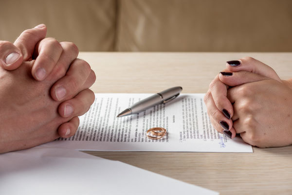 Giải quyết con chung thế nào khi không đăng ký kết hôn