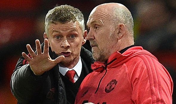 MU sắm nửa đội hình, khuynh đảo Ngoại hạng Anh đấu Liverpool, Man City