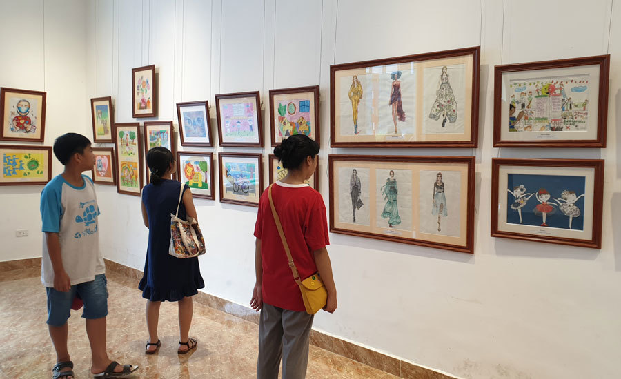 Triển lãm tranh của 40 hoạ sĩ nhí