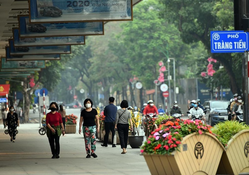 Hanoi requires face mask wearing in public places