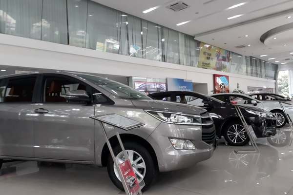 Lương 5 triệu, chồng nằng nặc đòi mua ô tô cho ‘bằng bạn bằng bè’