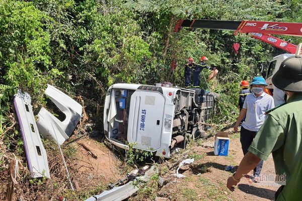 Vụ tai nạn khiến 15 người chết ở Quảng Bình: Khởi tố chủ xe khách