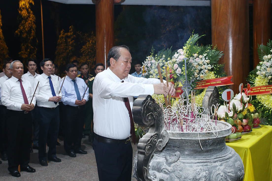Phó Thủ tướng Thường trực tham dự chương trình 'Huyền thoại Đồng Lộc'
