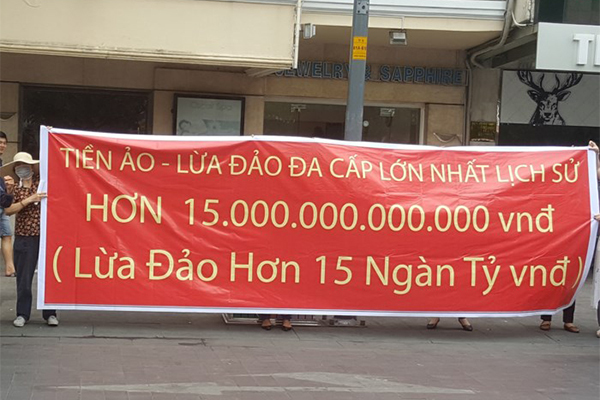 Mờ mắt với lãi khủng, nhà đầu tư Việt bị 'hút máu' bởi tiền ảo đa cấp