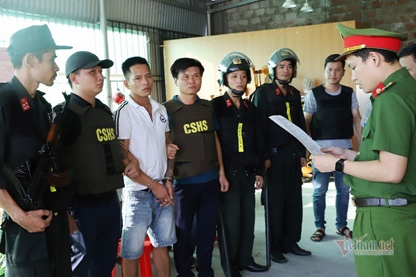 Bắt băng nhóm bảo kê, trấn lột tiền các hộ kinh doanh ở Hà Tĩnh