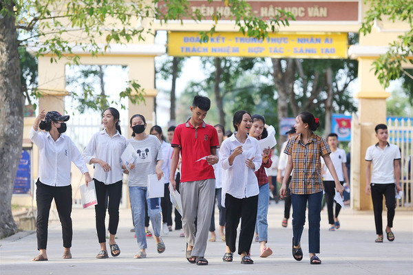 Thủ khoa thi vào lớp 10 ở Nghệ An là nữ sinh trường huyện