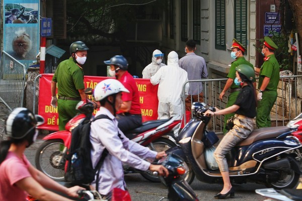 Cụ ông Hà Nội mắc Covid-19 đã đi những đâu?