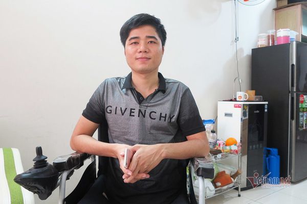 Chàng trai không chân mơ được như Nick Vujicic