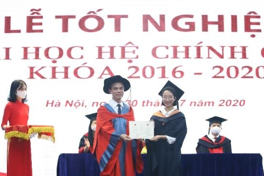 Những sinh viên đầu tiên tốt nghiệp ngành Truyền thông doanh nghiệp