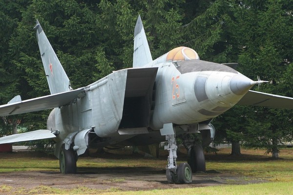 Sự thật về tiêm kích MiG-25 Liên Xô chuyên diệt oanh tạc cơ siêu thanh
