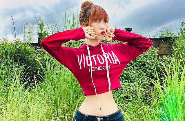 Cô gái tuyên bố vòng eo 37,8 cm là tự nhiên